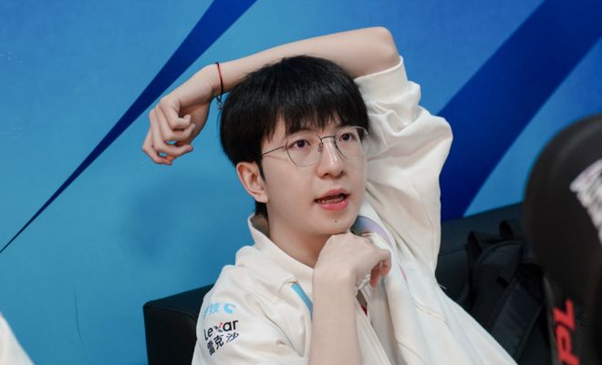 theshy滑板鞋比赛回放