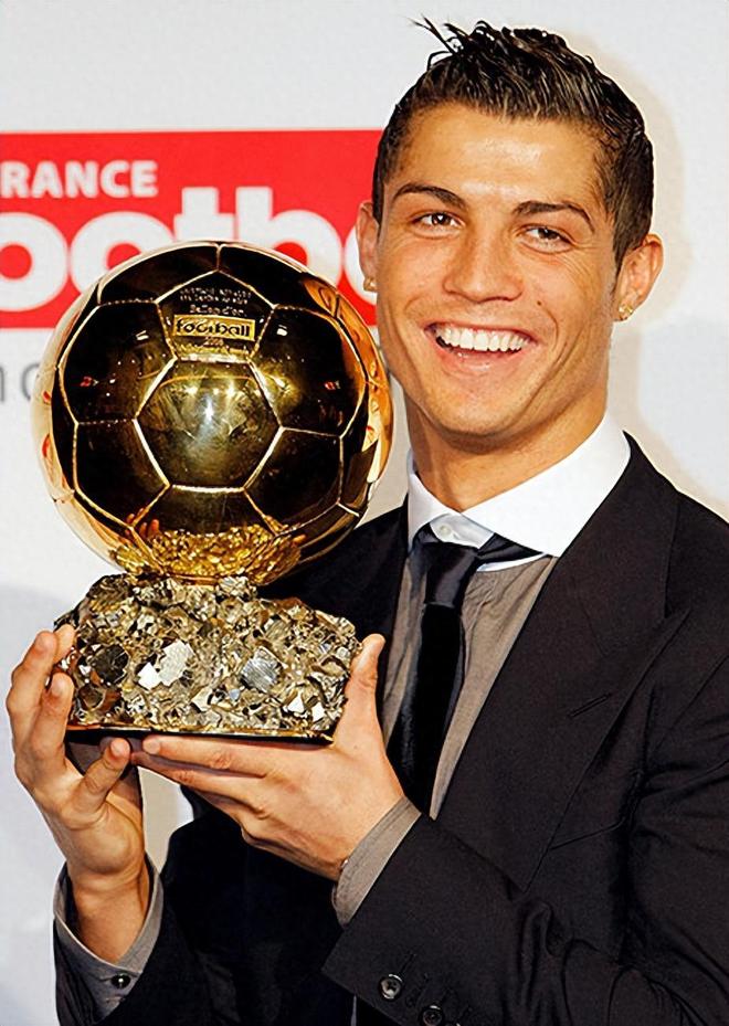 赛后费城76人调整名单以备西甲，远射贴柱环节打磨，目标明确，团队化学反应显著(费城76人队员)