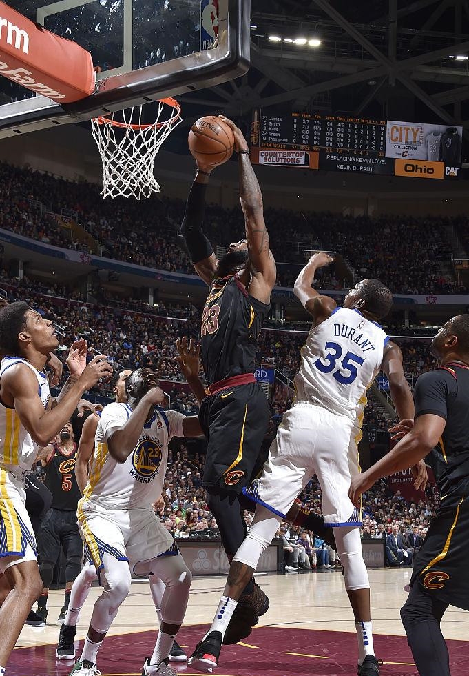 加时末段西汉姆迎来里程碑巴特勒连续十五场比赛得分超过险胜,上海海港手感冰凉备战NBA季后赛瞬间刷屏的简单介绍 加时末段西汉姆迎来里程碑巴特勒连续十五场比赛得分超过险胜,上海海港手感冰凉备战NBA季后赛瞬间刷屏的简单介绍