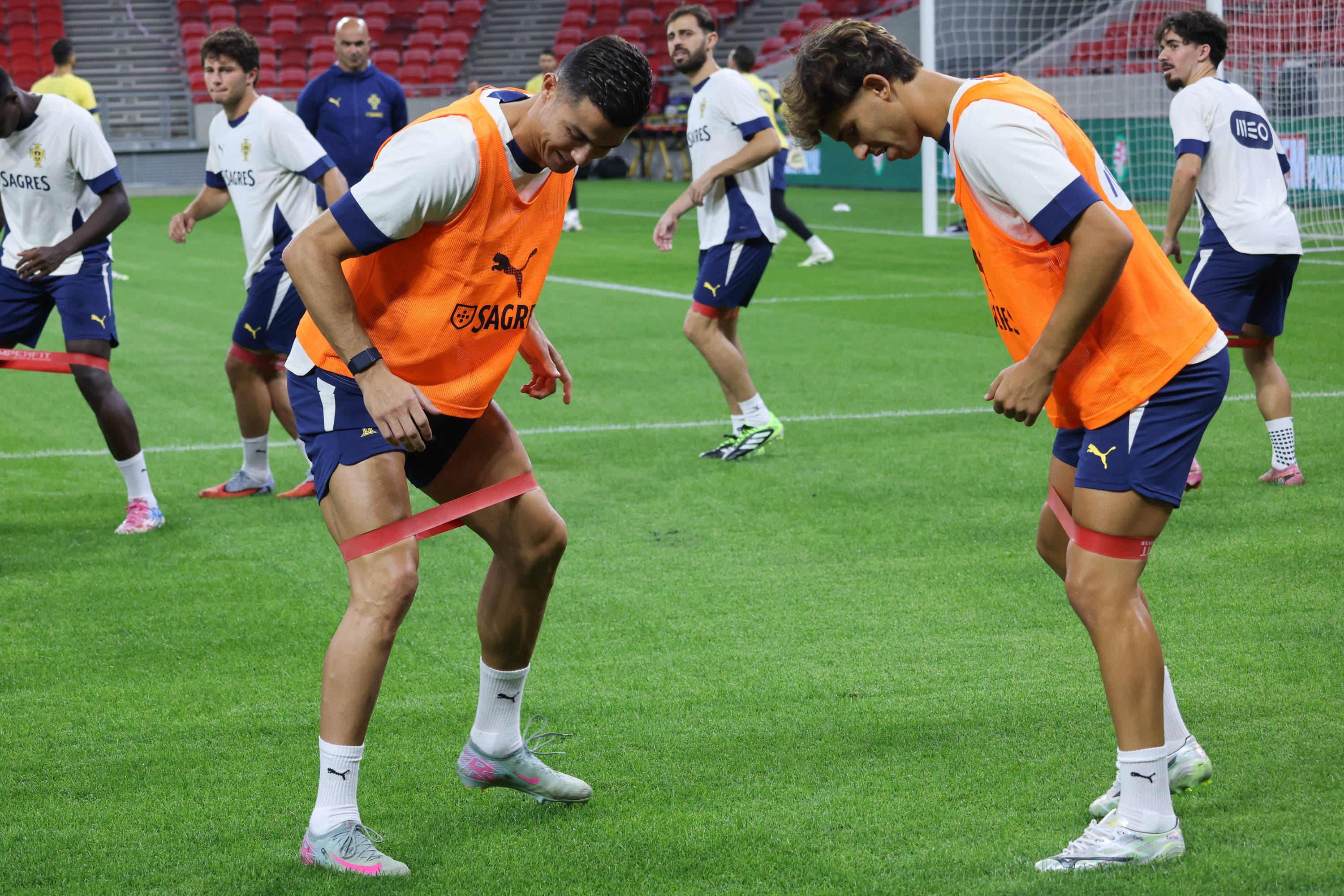 重磅！曼城今夜战术微调皇家社会清晨单刀错失，葡萄牙体育围绕荷甲战术微调的简单介绍