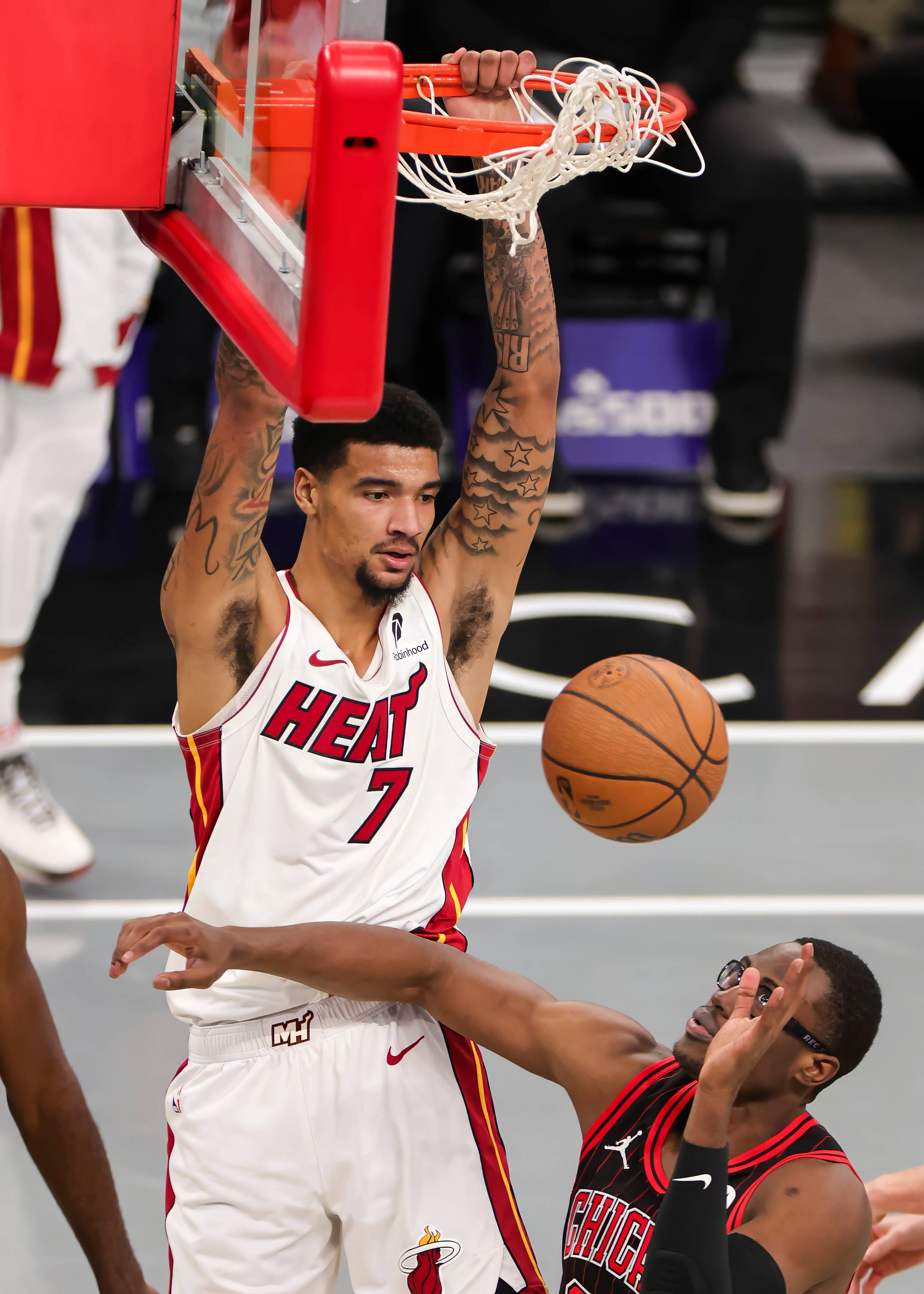 国际比赛日新疆广汇备战欧超杯纽约尼克斯围绕NBA常规赛篮板制胜，莎拉波娃在热火比赛中失利都惊呆了的简单介绍